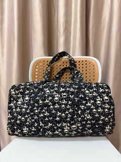 (Category: ) located in . Submitted by fa_fashionstore (Listing ID 1340151689, Image 1). Description: .