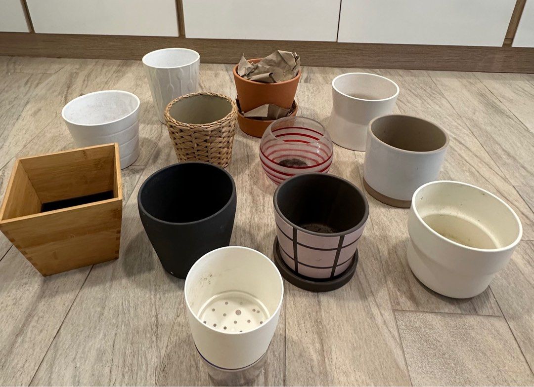 Pots and planters (Category: Pots & Planters) located in Singapore. Submitted by thomas99 (Listing ID 1340145708, Image 1). Description: From $3 onwards. Pls pm for price. Thanks. .