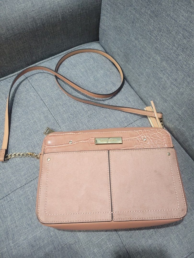 River Island Sling Bag (Like-new) (Category: Shoulder Bags) located in Makati City. Submitted by ssdd98 (Listing ID 1340263630, Image 1). Description: Selling my preloved sling bag See photos for the condition (It’s good as new 😊) RFS: Need funds, decluttering of bags Accepting Gcash and bank transfers. We can book via Lalamove or Grab Express for Metro Manila buyers. .