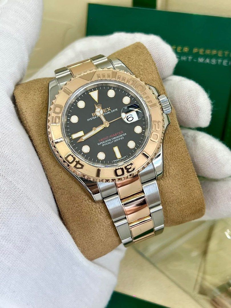 rolex yatch (Category: Luxury Watches) located in Cabanatuan. Submitted by albertgonzales27 (Listing ID 1340145002, Image 2). Description: Yachtmaster Everosegold Black Reference 116621 2018 year model, Foreign AD 40mm case size 18ct Rosegold / Oystersteel Two-tone 9.5/10 like new condition w/ PPF Full set Trades accepted up or down SRP / Mall price is: P910,000 My price: 845k only.