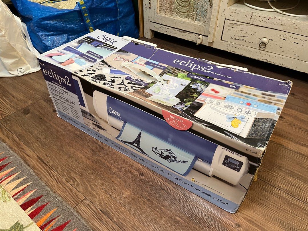 Sizzix eclips2 machine （分類：工藝用品及工具）位於 Hong Kong。 由 antonywong 提交（商品編號 1340124154，圖片 1）。簡介： Sizzix eclips2 machine Machine very good condition, though the box is not ^_^ Only used for a few times https://youtu.be/47O7vRJwRyQ。