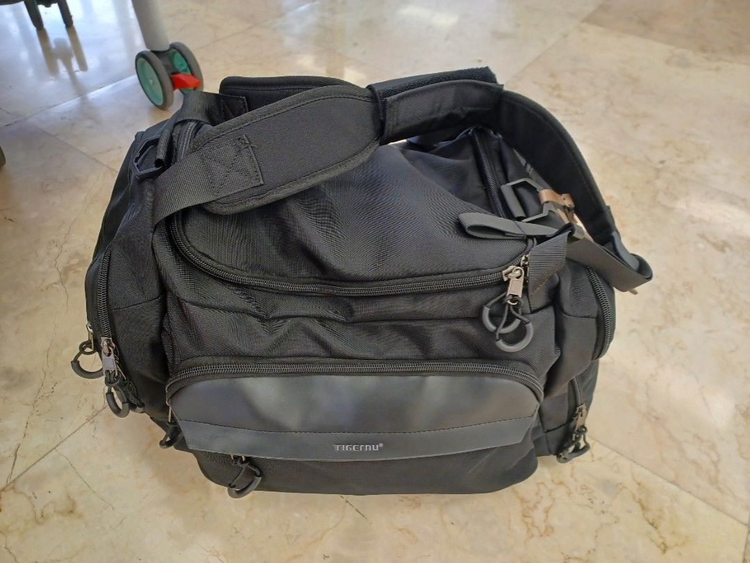 Preloved Tigernu Travel Bag (Category: Sling Bags) located in Quezon City. Submitted by thriftforkeeps (Listing ID 1339936030, Image 2). Description: Good as new - used once Bought from LazMall Tigernu store.