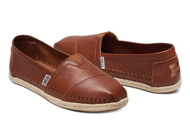 Toms Classic Leather Women s Fashion Footwear Loafers on Carousell