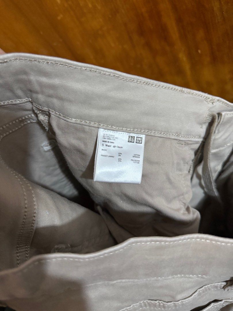 Uniqlo Beige Chinos (Category: Chinos) located in Taguig. Submitted by drelo (Listing ID 1340113214, Image 3). Description: 💯 authentic Like new Fits 29-30 in. waistline.