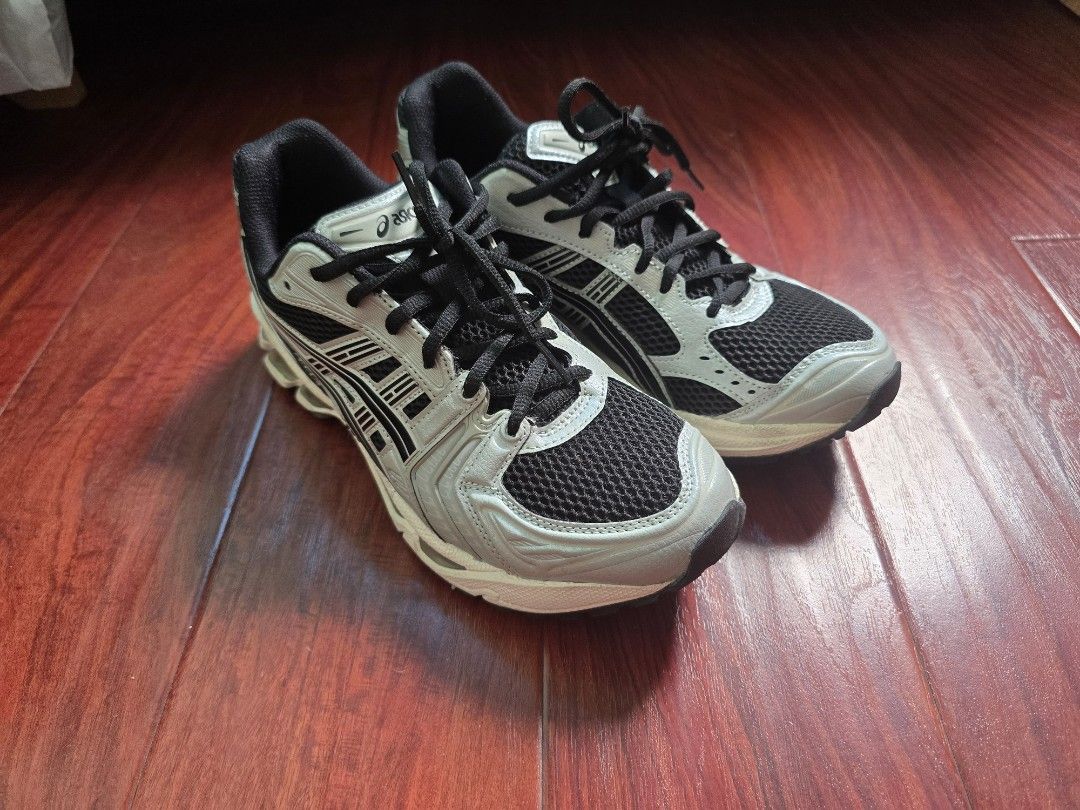 USED ASICS SHOES FOR SALE Men s Fashion Footwear Sneakers on Carousell