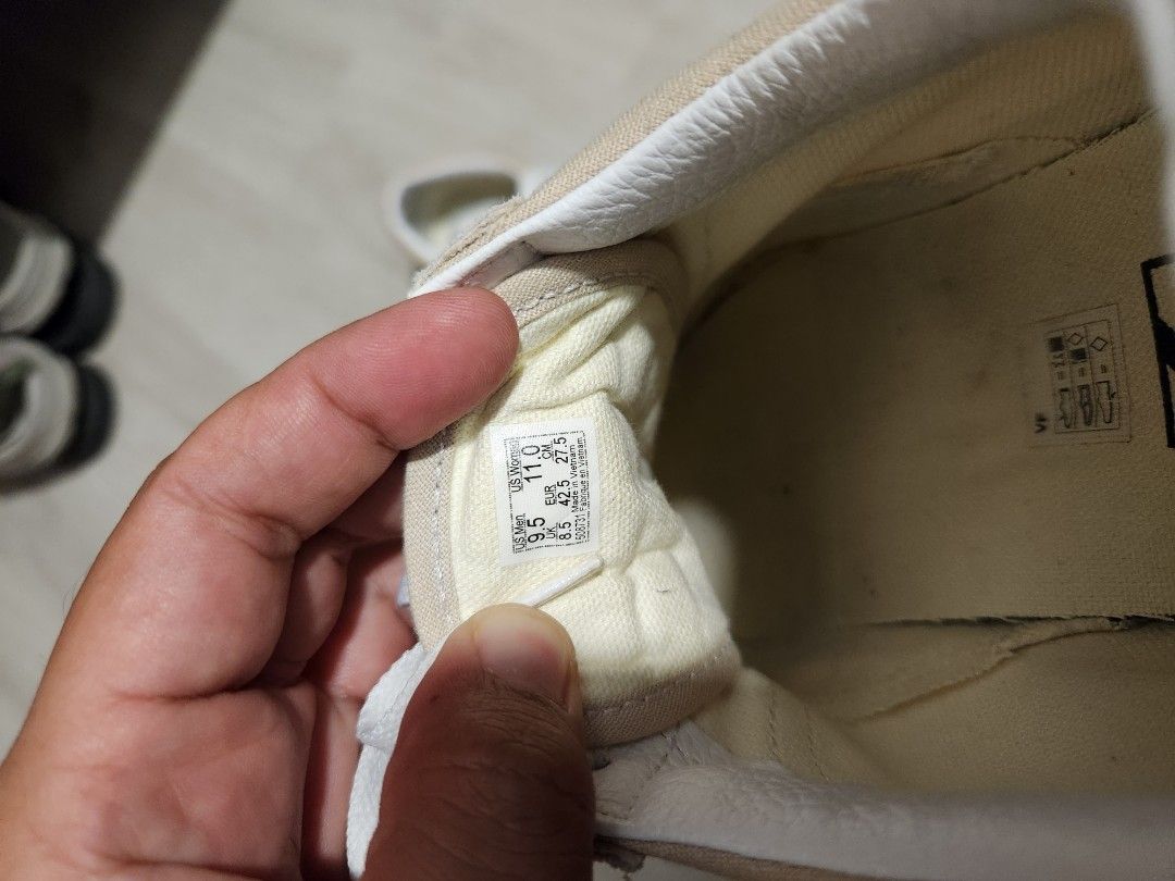 Vans Old Skool (Category: Sneakers) located in Singapore. Submitted by khairoall (Listing ID 1340213480, Image 2). Description: im a 8.5/9. shoe size is 9.5. bought it too big and causing my big toe to hurt. used at most 4 times to try to adapt to thr bigger size but cannoy make it. selling it at 50 (negotiable). lmk your best price..