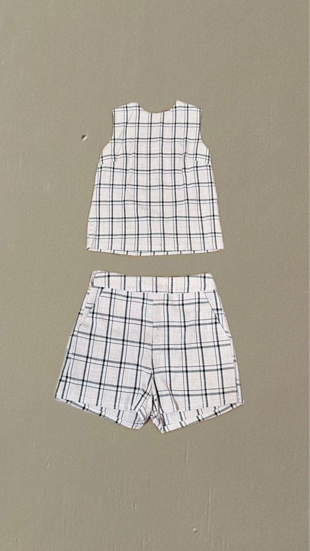 WOMAN plaid coordinates (Category: Sets or Coordinates) located in Angeles City. Submitted by behindtheseams (Listing ID 1340113958, Image 1). Description: top is small shorts is xs Swipe for a when worn 😍🤩.
