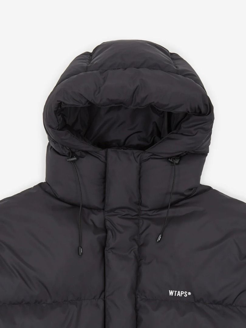 Wtaps Down Jacket (Category: Coats, Jackets and Outerwear) located in Singapore. Submitted by visualuparmored (Listing ID 1340170339, Image 2). Description: Rare size. Worn for 3 days in Tokyo during winter..