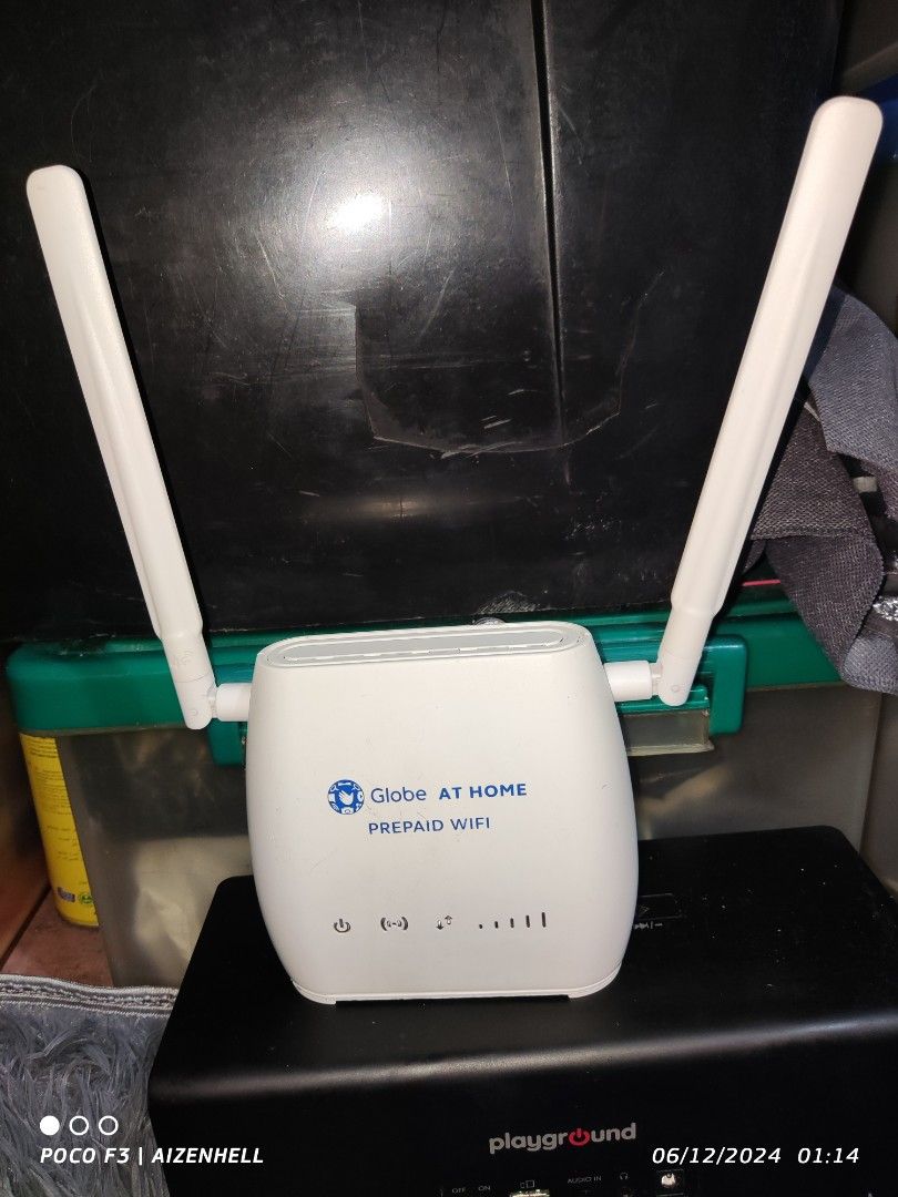 ZLT-S10G Modem Router Globe at Home, TV & Home Appliances, Other Home ...