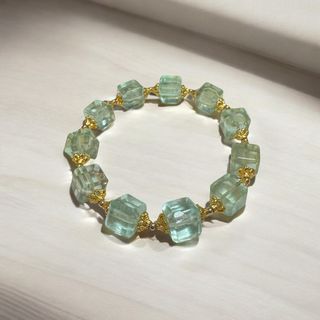 （分類：）位於 。 由 clevermoon.7d8a38 提交（商品編號 1340293198，圖片 1）。簡介： 。