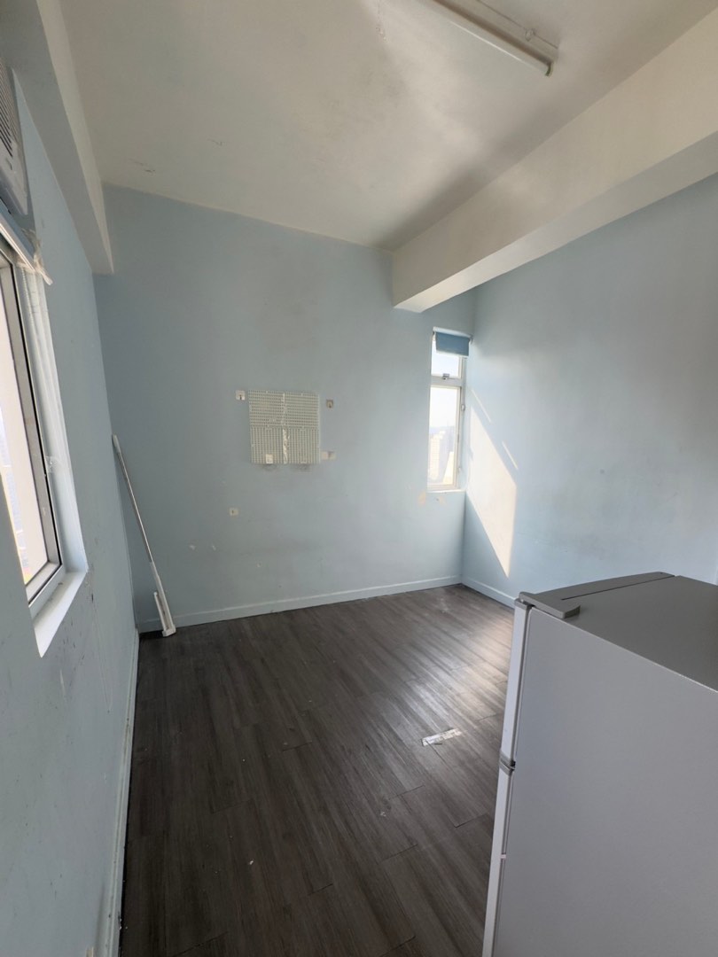 Kwai Fong, single room rent $7800, 150 square feet62864848511489111