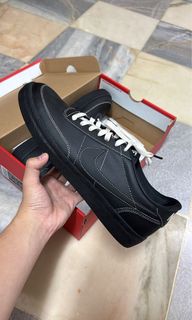 (Category: ) located in . Submitted by hypedxda_sneakers (Listing ID 1340432040, Image 1). Description: .