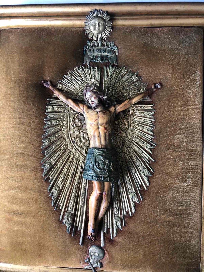 Antique Crucifix (Category: Religious Items) located in Paranaque City. Submitted by turnintocash (Listing ID 1340293317, Image 2). Description: ivory body century old body 21 x 17cm frame 40 x 36 x 5 cm .