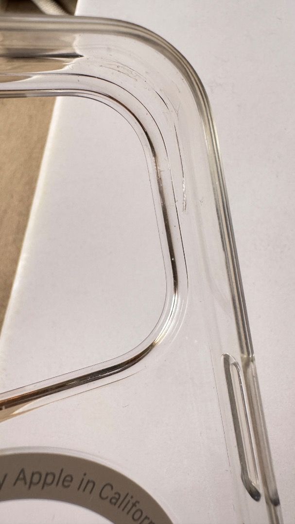 Apple iPhone 13 Pro clear case (magsafe) (Category: Cases & Sleeves) located in Imus. Submitted by msdebz (Listing ID 1340327169, Image 1). Description: box is not available ; bought from apple store online; online receipt available upon request Issue: small crack (pic available).