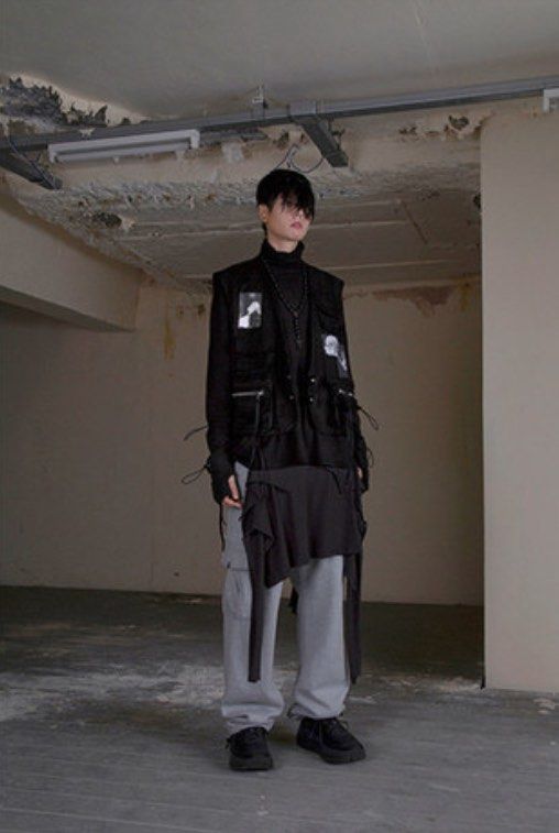 BLIND NO PLAN 2018-2019 TECHWEAR PANTS (Category: Joggers) located in Manila. Submitted by revise.ph_ (Listing ID 1340421210, Image 1). Description: BLIND NO PLAN 2018-2019 TECHWEAR PANTS Made in CHINA Tagged Size :3 Dimension Waist:32-40 Length:41 Inseam:28.5 Rise:16 Leg opening:6-9.5 No issue Price:2,000 Free shipping via JNT.