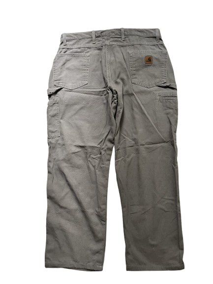 Carhartt Carpenter Pants Loose Fit (Category: Jeans) located in Manila. Submitted by D3CLUTTER (Listing ID 1340341153, Image 2). Description: Dimes L - 40 W - 36 Hem - 9 Thigh - 13.5 Rise - 12.5 ₱ 1600 plus shipping fee DM📩 mwap!.