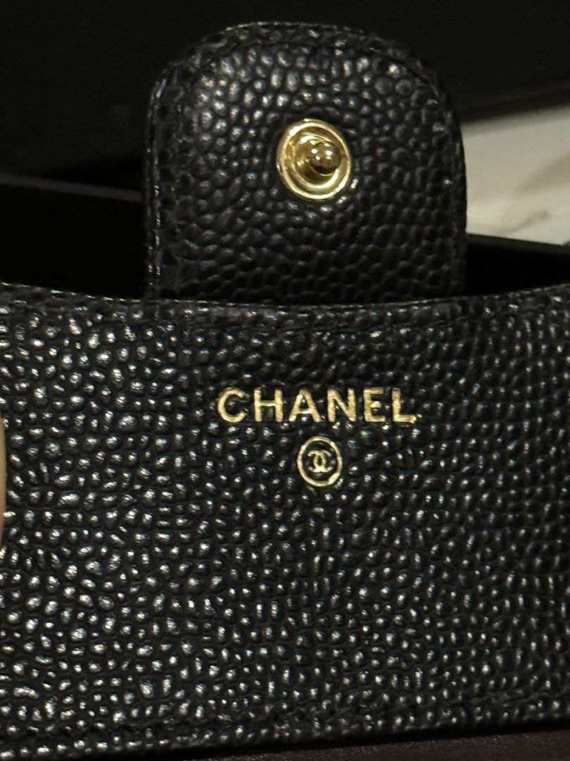 Chanel Trifold wallet (Category: Luxury Bags & Wallets) located in Don Carlos. Submitted by thejoyofbags2 (Listing ID 1340429578, Image 3). Description: Authentic. good as new. Para kang bumile brand new. Pwde pang regalo this christmas season Rfs- hindi ko nagagagamit kasi madami na wallets. Free lang kasi ito ng aking chanel classic medium. Selling for very low. Paunahan nalang po.