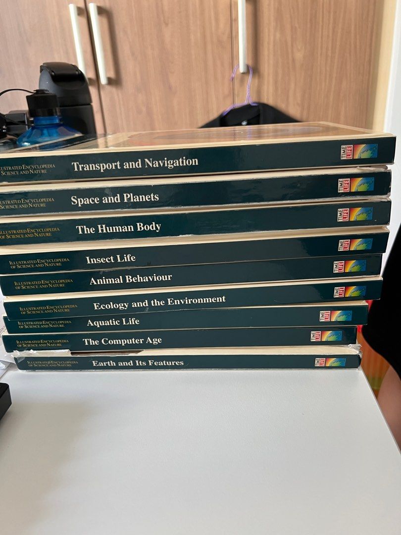 Encyclopaedia set (Category: Textbooks) located in Singapore. Submitted by krispuff (Listing ID 1340295437, Image 1). Description: .