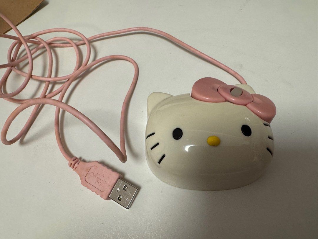 Hello kitty mouse （分類：電腦滑鼠及相關產品）位於 Hong Kong。 由 hkccy 提交（商品編號 1340389713，圖片 1）。簡介： 。