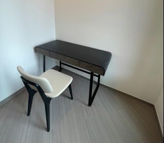（分類：）位於 。 由 buynsell_2 提交（商品編號 1339304003，圖片 1）。簡介： 。