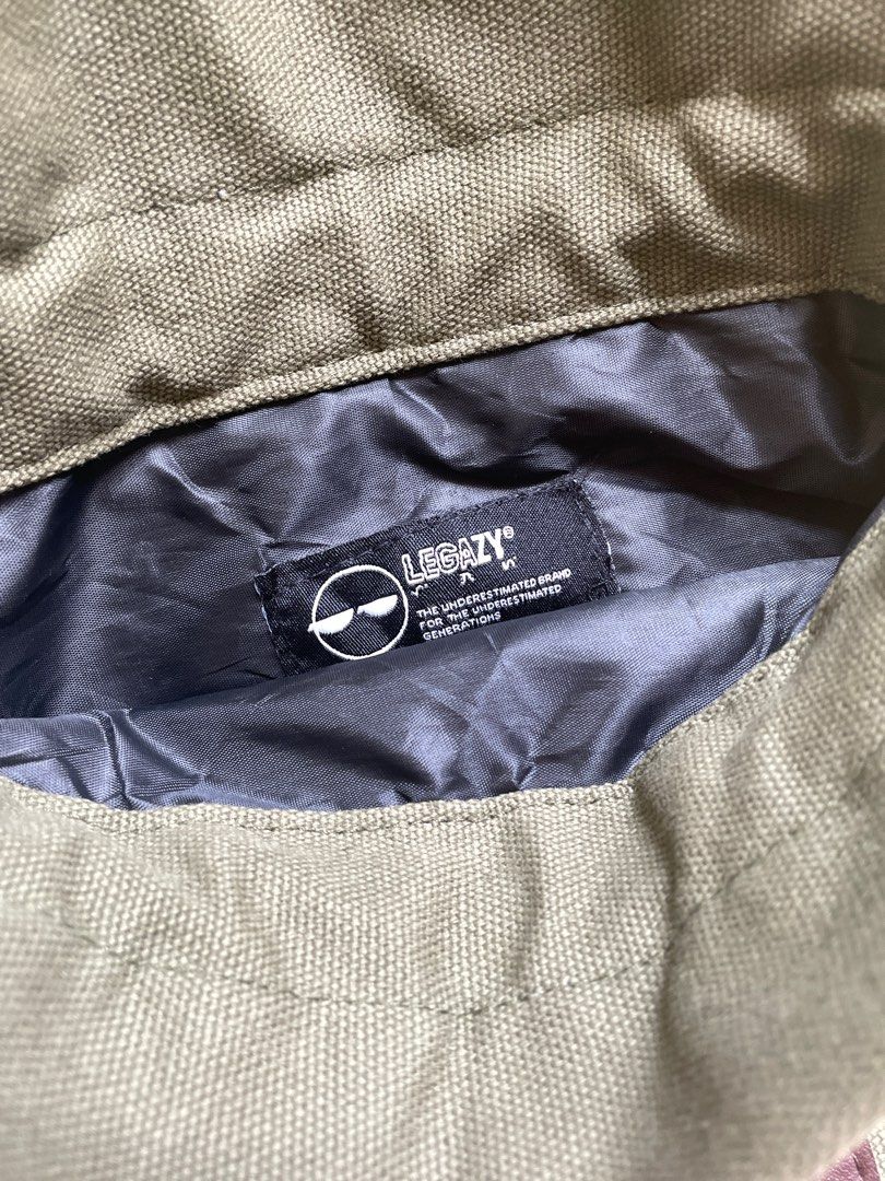 Legazy Baybayin Sling Bag (Category: Sling Bags) located in Quezon City. Submitted by jon27 (Listing ID 1340352177, Image 2). Description: .
