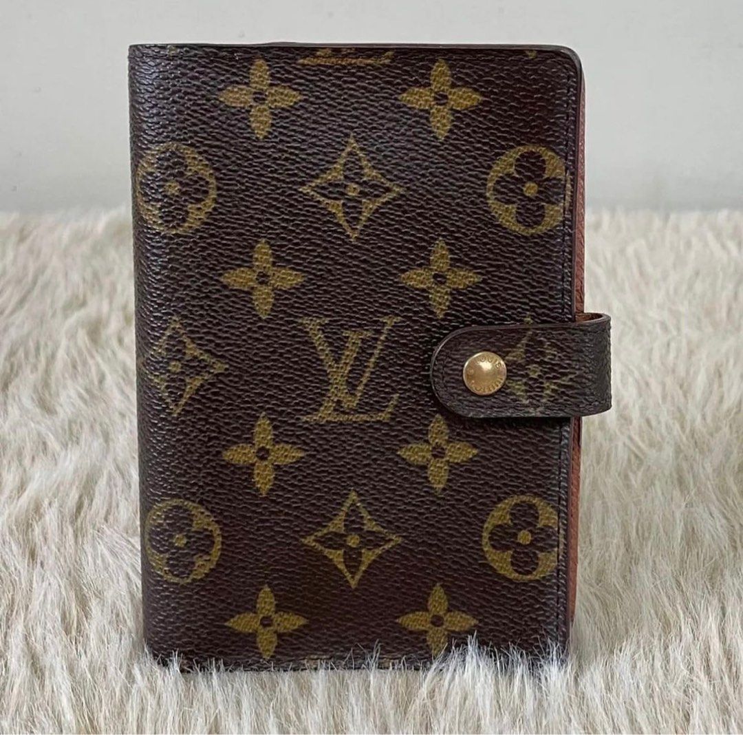 Lv Planner (Category: Luxury Bags & Wallets) located in Manila. Submitted by luxuryprelovedbagsby_by_agnes (Listing ID 1340441819, Image 1). Description: Planner PM 13k best price No other inclusion Accepting credit card payments Safe and contactless payment up to 36 months! Pay conveniently online . We offer you a safe and convenient way of paying online via link or email. No need to go out to pay for your purchases. You can pay thru your credit