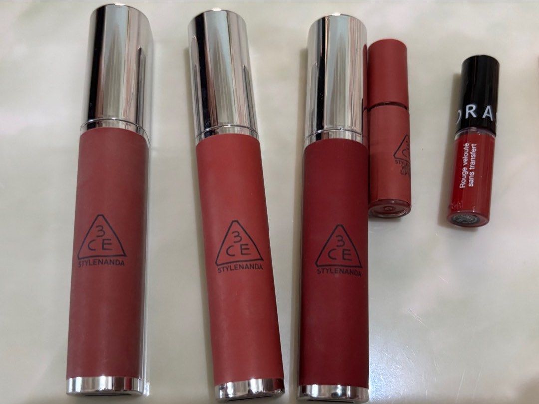 Makeup declutter (Category: Makeup) located in Kuantan. Submitted by thieqa (Listing ID 1340330341, Image 2). Description: 3ce lipmud lightly used - plum pudding rm 35 - painting cot rm 35 - most used hipamine rm 30 - 3ce daffodil sample size free (well used) - Sephora 01 deluxe sample ( like new ) rm 15 Take all 5 items rm 100 free delivery *Anas blusher and eyeshadow only used for swatches rm 10 each *Anas eyeliner (new) rm 5 *Anas lipliner use