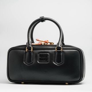 (Category: ) located in . Submitted by singapurabags (Listing ID 1340326128, Image 1). Description: .