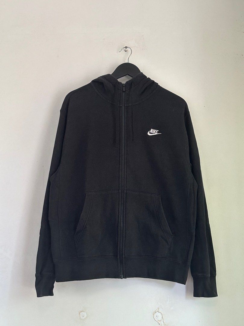 Nike Jacket (Category: Coats, Jackets and Outerwear) located in San Jose del Monte. Submitted by lc.thrift (Listing ID 1340444820, Image 1). Description: Nike Techfleece Jacket Size: M on tag can fit to L Dimension: L26.5 W24 ₱700 + Shipping Fee Location: San Jose Del Monte Bulacan Mode of payment: Gcash or COD via Lalamove Courier: J&T or Lalamove.