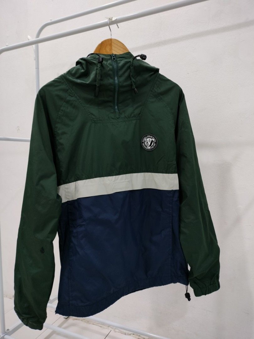 Original Volcom halfzipper half zipper anorak hoodie windbreaker Men s Fashion Coats Jackets and Outerwear on Carousell
