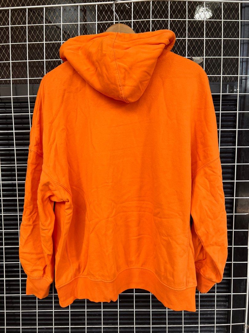 Preloved H&M hoodie jacket loose type size M (Category: Coats, Jackets and Outerwear) located in Caloocan City. Submitted by japigo (Listing ID 1340358568, Image 3). Description: .