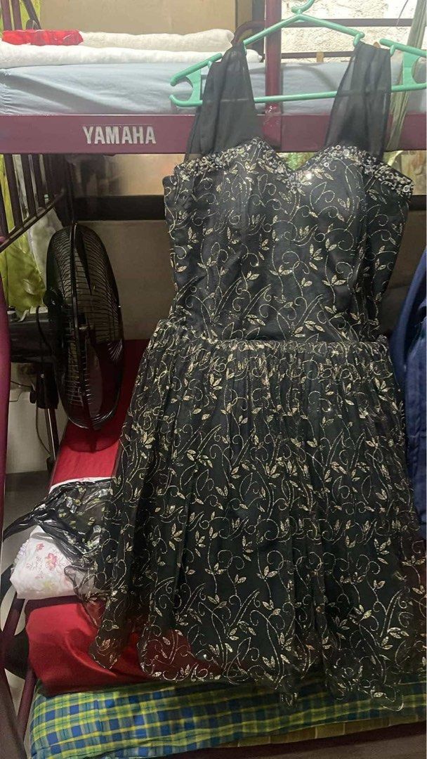 Shining and Sparkle Coctail Dress (Category: Dresses) located in Makati City. Submitted by cathymars13 (Listing ID 1340448799, Image 1). Description: For sale ‼️‼️ 🖤 Medium to Large size. *Perfect to sa mga may Christmas Party!! *Used only once. PM for inquiry. 💌 *See comment section for actual picture. 🫶🏼.