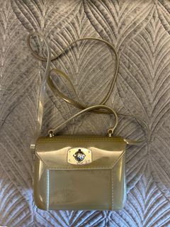 (Category: ) located in . Submitted by thewiseshopper (Listing ID 1340357905, Image 1). Description: .