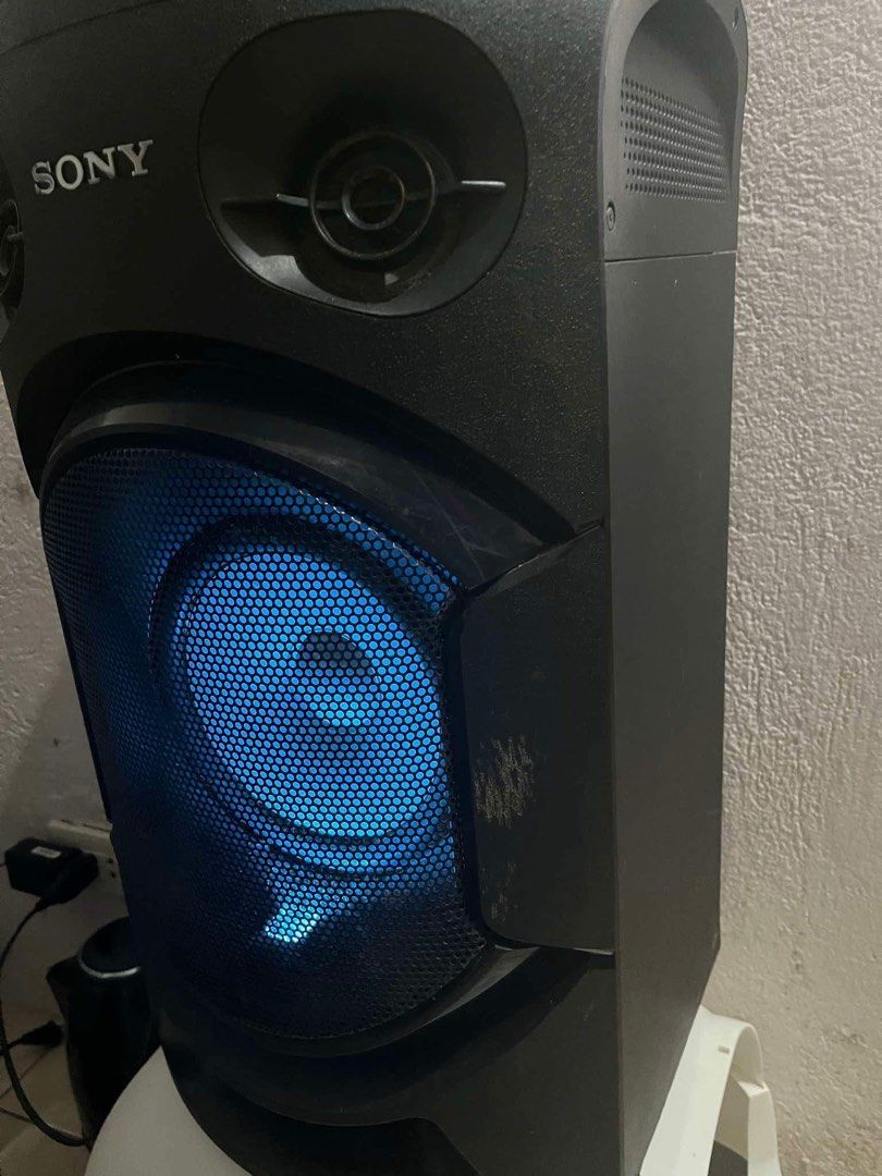 SONY MHC V21D (Category: Soundbars, Speakers & Amplifiers) located in Manila. Submitted by judypresa48605 (Listing ID 1340312827, Image 1). Description: .