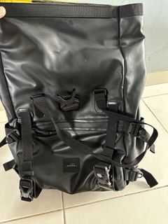 (Kategori: ) berada di . Dikirim oleh gloodea (ID iklan 1340413335, Gambar 1). Deskripsi: .