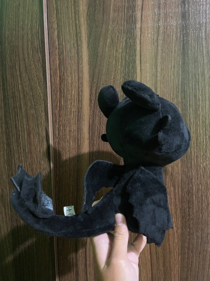 Toothless Plush Toy - How to Train Your Dragon (Category: Plushies & Soft Toys) located in Quezon City. Submitted by 8bit_books.records (Listing ID 1340473250, Image 2). Description: Bought from Universal Studios Singapore MOP: GCash, BPI MOD: Lalamove, Grab, Gogo SF to be shouldered by buyer.