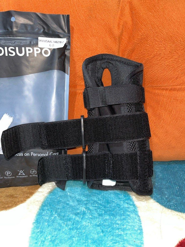Wrist Support (Category: Braces, Support & Protection) located in Paombong. Submitted by sweetdeals0181656 (Listing ID 1340450682, Image 3). Description: Size Universal.
