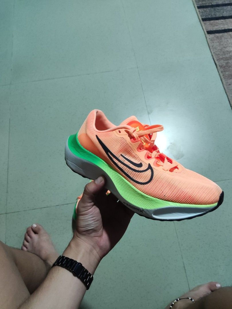 Zoomfly 5 (Category: Sneakers) located in Passi. Submitted by Trifft21 (Listing ID 1340394645, Image 1). Description: Ukay/Thrift : New Arrival Zoomfly 5 Carbon plated Size 7.5US Men Very good to excellent condition 1800+sf pm for more info.