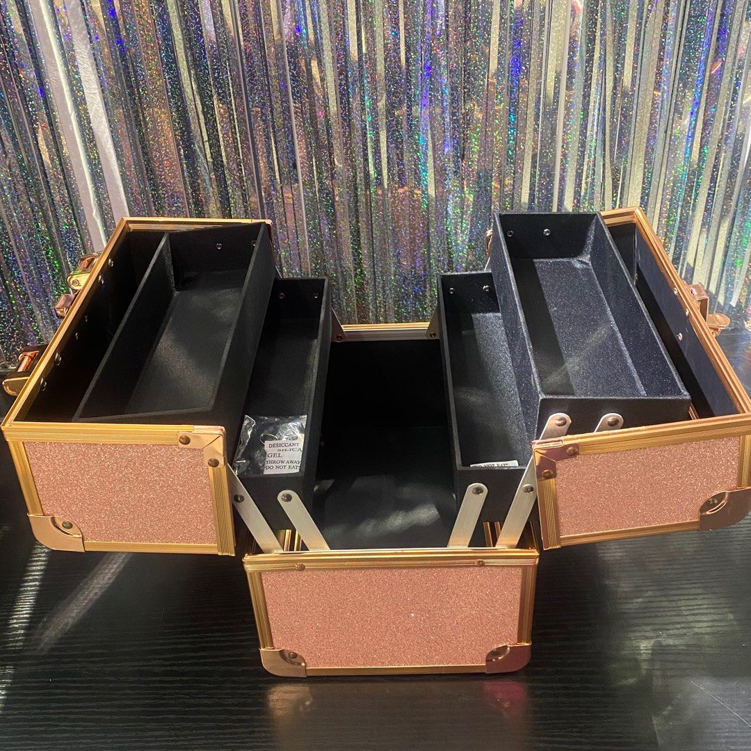 #1706 Glittery Rosegold Makeup Box-71809731 (Category: Makeup) located in Paranaque City. Submitted by gladkingphilippines (Listing ID 1340535993, Image 2). Description: .