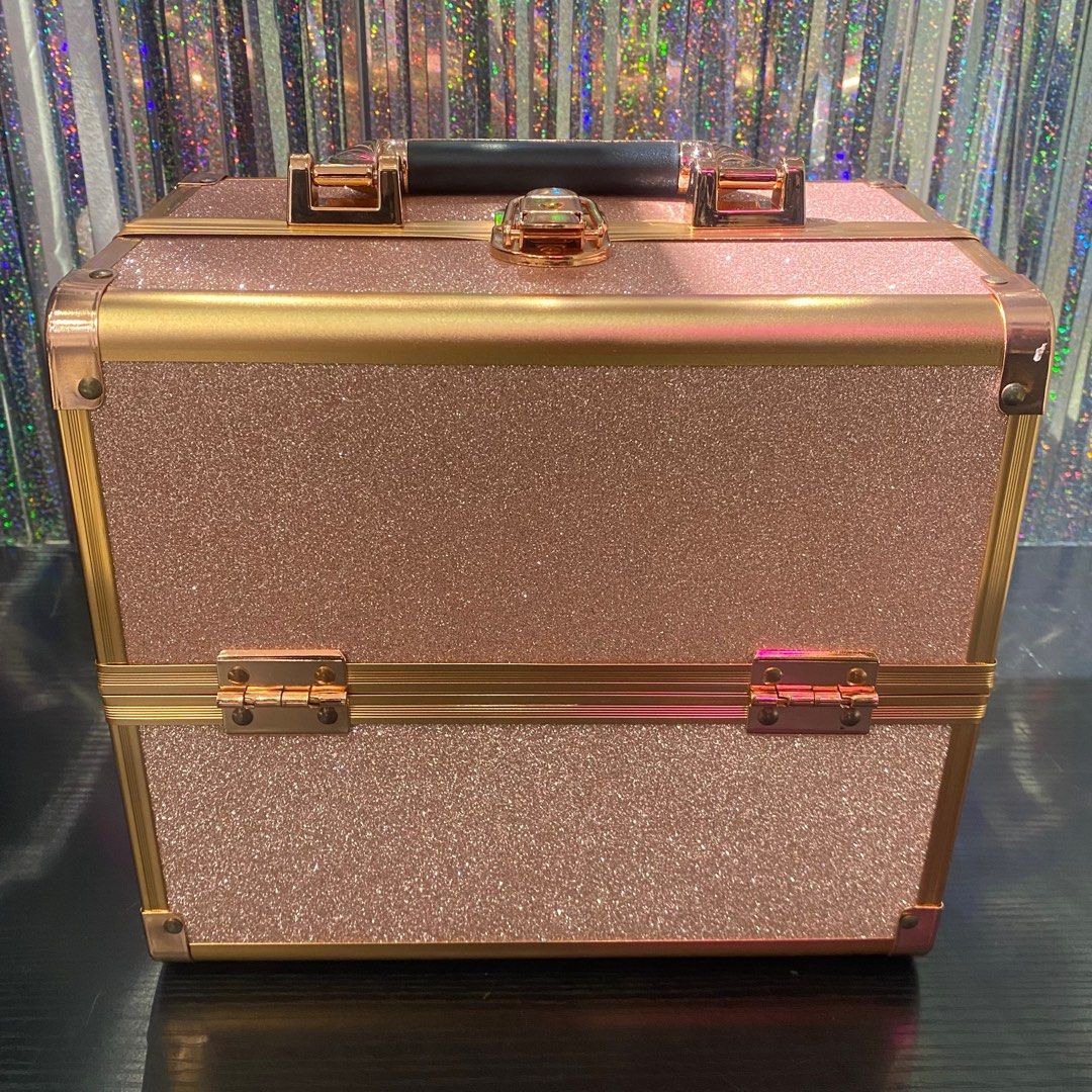 #1706 Glittery Rosegold Makeup Box-71809731 (Category: Makeup) located in Paranaque City. Submitted by gladkingphilippines (Listing ID 1340535993, Image 1). Description: .