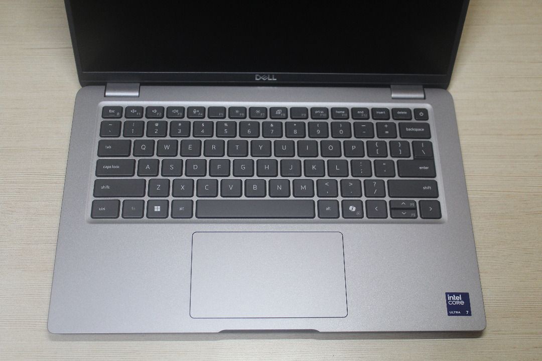 2024 Dell Latitude 5450 ultra 7 165u Ram 32GB SSD 512GB slim office