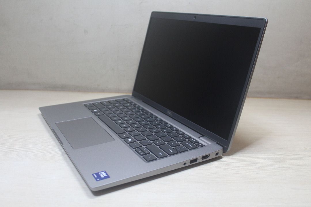 2024 Dell Latitude 5450 ultra 7 165u Ram 32GB SSD 512GB slim office