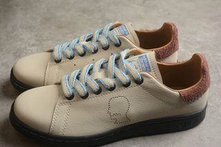 (Category: ) located in . Submitted by outletshoes (Listing ID 1340609668, Image 1). Description: .