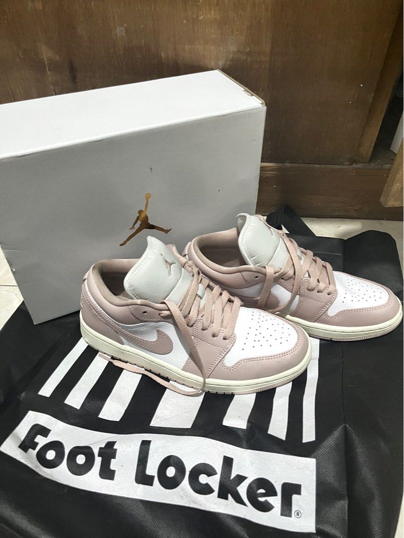 jordans for women at foot locker
