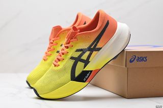 (Category: ) located in . Submitted by factory.shoes.outlet (Listing ID 1340499752, Image 1). Description: .