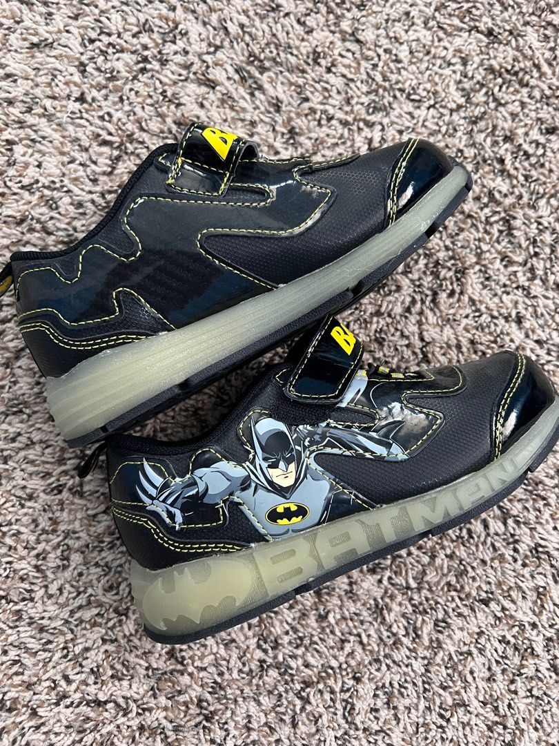 Batman shoes for kids (Category: Babies & Kids Fashion) located in Cavite. Submitted by fordeclutter (Listing ID 1340661937, Image 3). Description: Shows for boys 4-7 years old No tag no box .