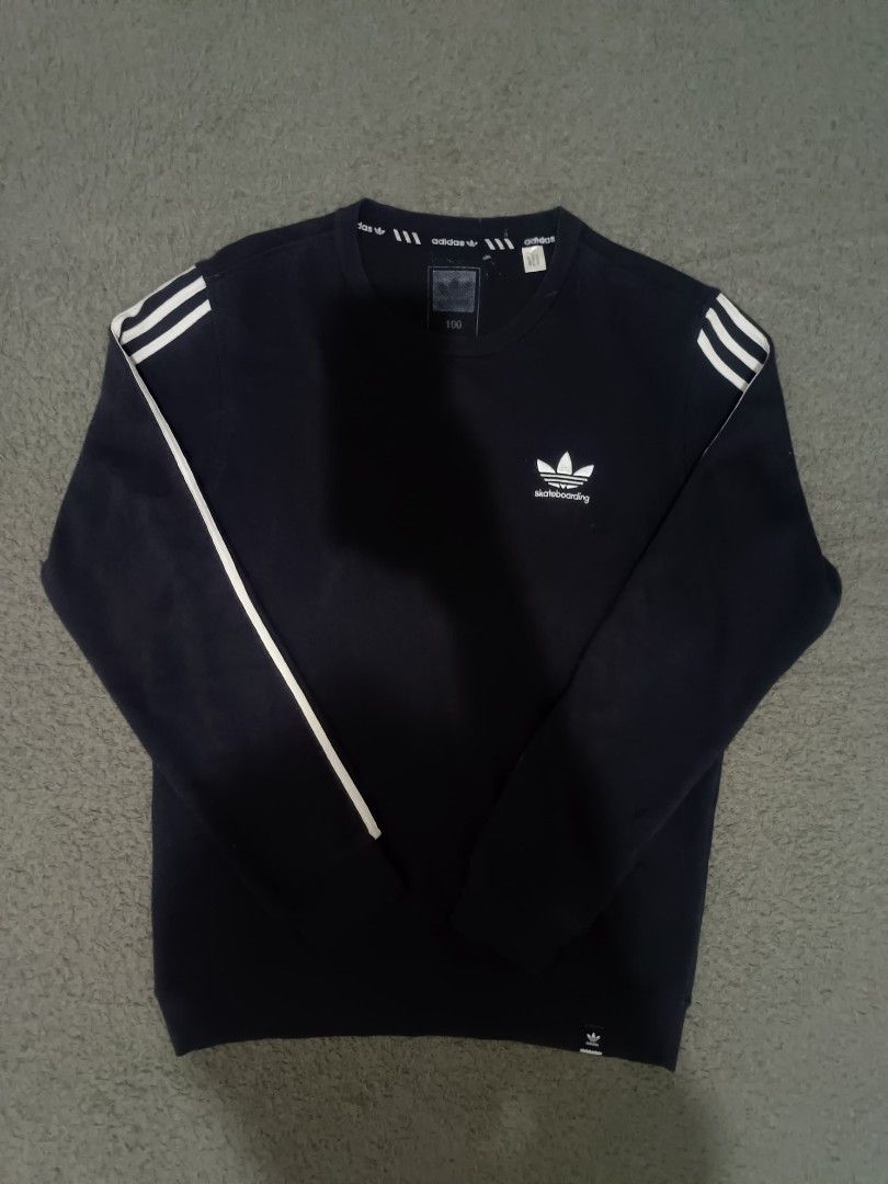 Crewneck Adidas Skateboarding Spell out Fesyen Pria Pakaian Atasan di Carousell