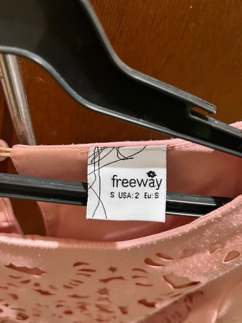 Freeway Light Pink Blouse (size small) (Category: Blouses) located in Binan City. Submitted by deulli (Listing ID 1340561490, Image 2). Description: Has some pilling on the armpits and shoulders due to improper laundering. Can be removed by a fabric shaver. Color is close to light old rose. Perfect for officewear. No need for camisole/sando. Fits size small in Uniqlo RFS: Doesn’t fit my mom anymore. Decluttering .