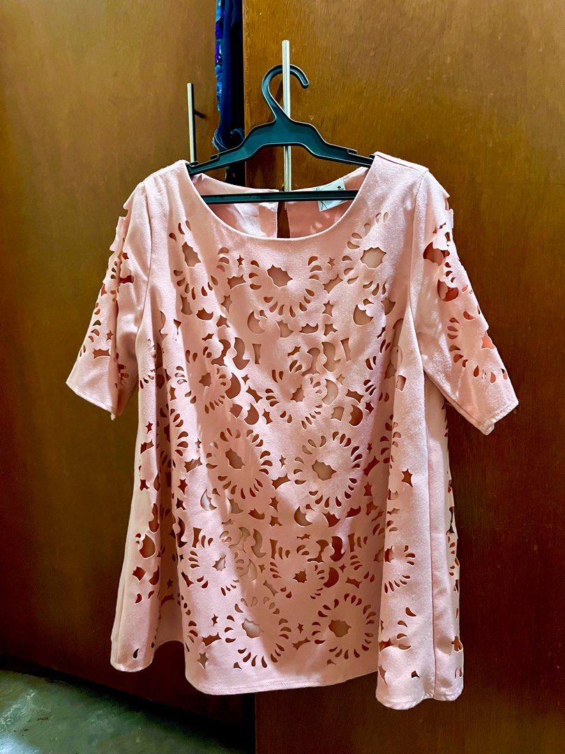 Freeway Light Pink Blouse (size small) (Category: Blouses) located in Binan City. Submitted by deulli (Listing ID 1340561490, Image 1). Description: Has some pilling on the armpits and shoulders due to improper laundering. Can be removed by a fabric shaver. Color is close to light old rose. Perfect for officewear. No need for camisole/sando. Fits size small in Uniqlo RFS: Doesn’t fit my mom anymore. Decluttering .