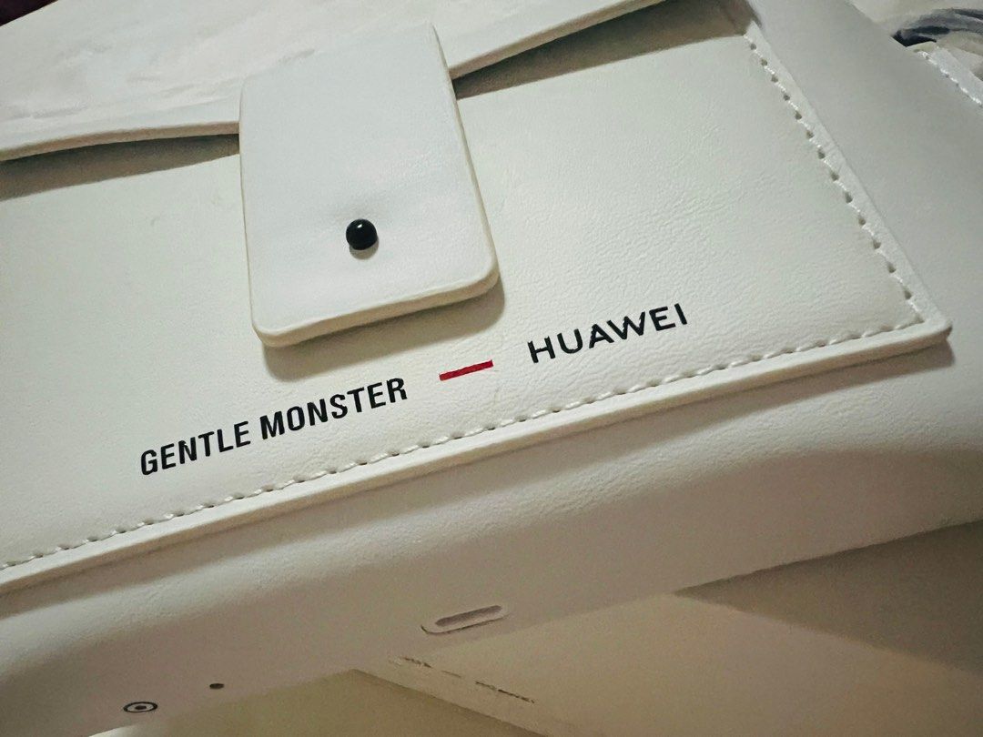 Gentle Monster X Huawei (smart eyeglasses) (Category: Sunglasses & Eyewear) located in Las Pinas. Submitted by chubbychobs2012 (Listing ID 1340581030, Image 3). Description: • smart eyeglasses malfunction • can be used as shades only • complete set with box • RFS : raffle winner.